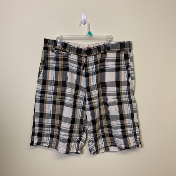 UNIONBAY Other - UnionBay Plaid Shorts Size 38